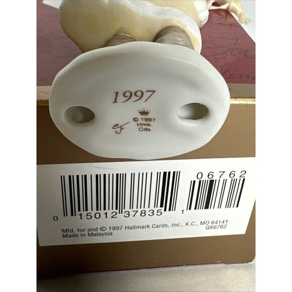 1997 Hallmark Keepsake Christmas Ornament Angel Friend Archives Collection - Picture 6 of 6